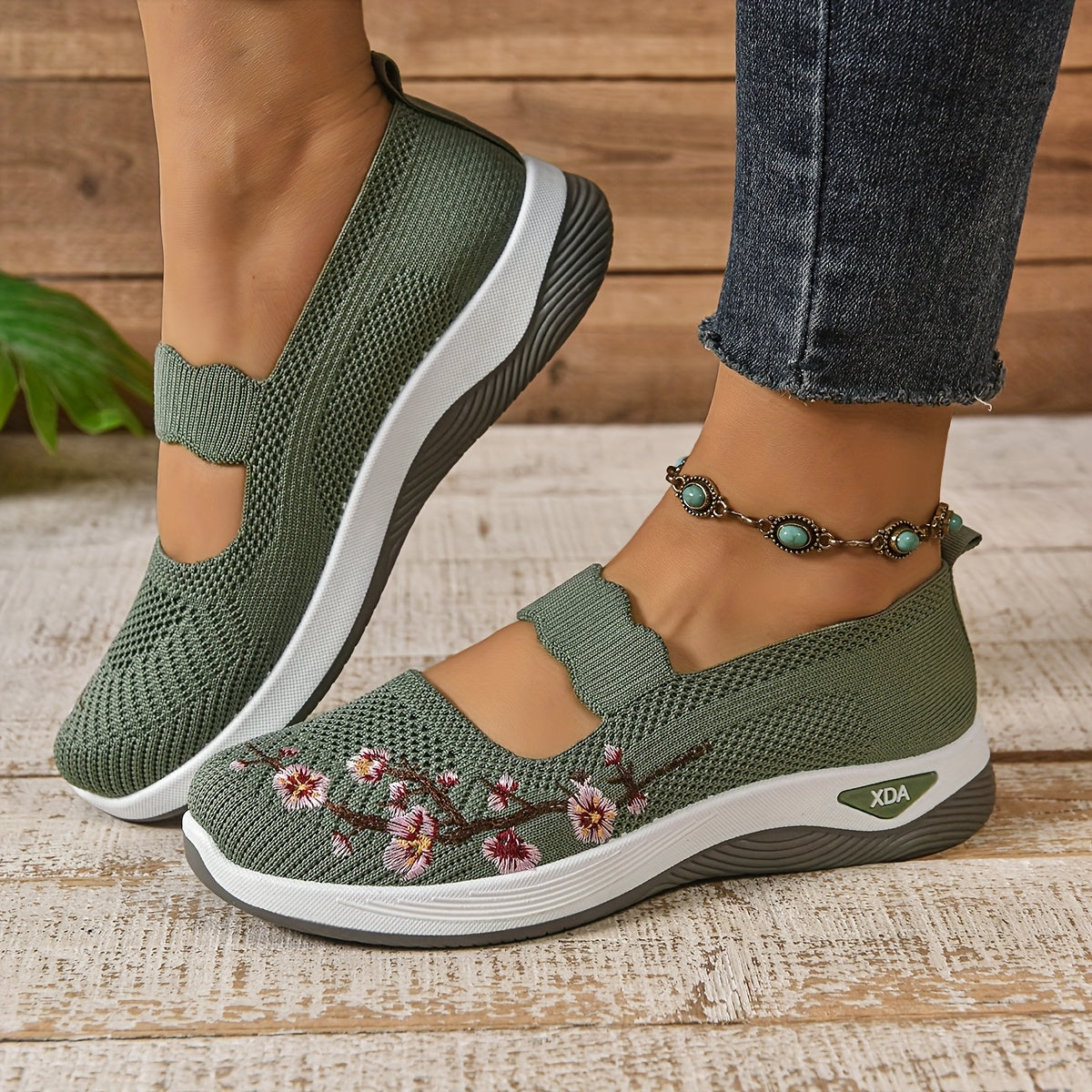 EMMA | FLORAL STITCH WALKING SNEAKERS
