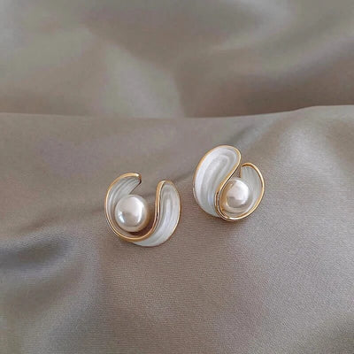 Felicia I Classy Earrings