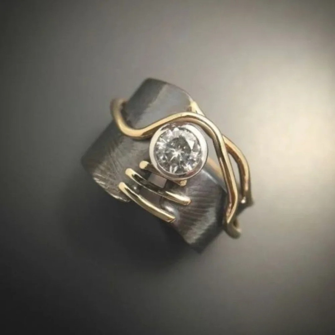 Altiora | Vintage Dark Silver Zirconia Ring