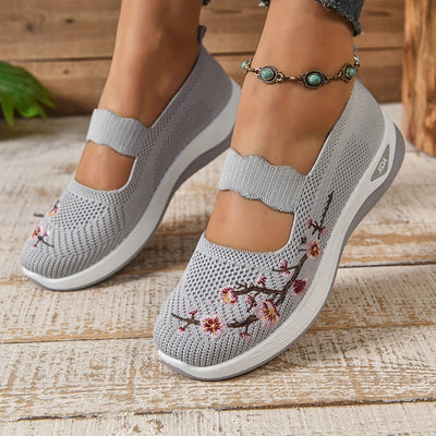 EMMA | FLORAL STITCH WALKING SNEAKERS