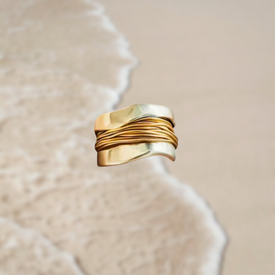 Aureum / Gold and Silver Wavy Ring