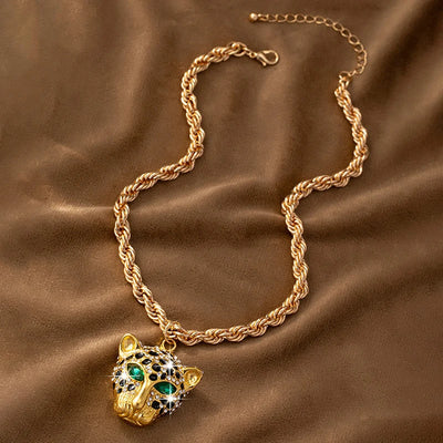 Roar I Leopard Shape Pendant