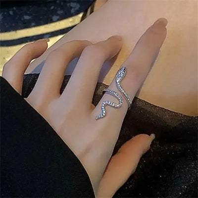 Whispering Coil I Snake Ring