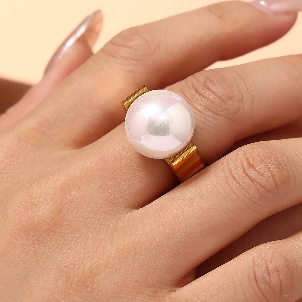 Pearl Haven I Big Pearl Ring