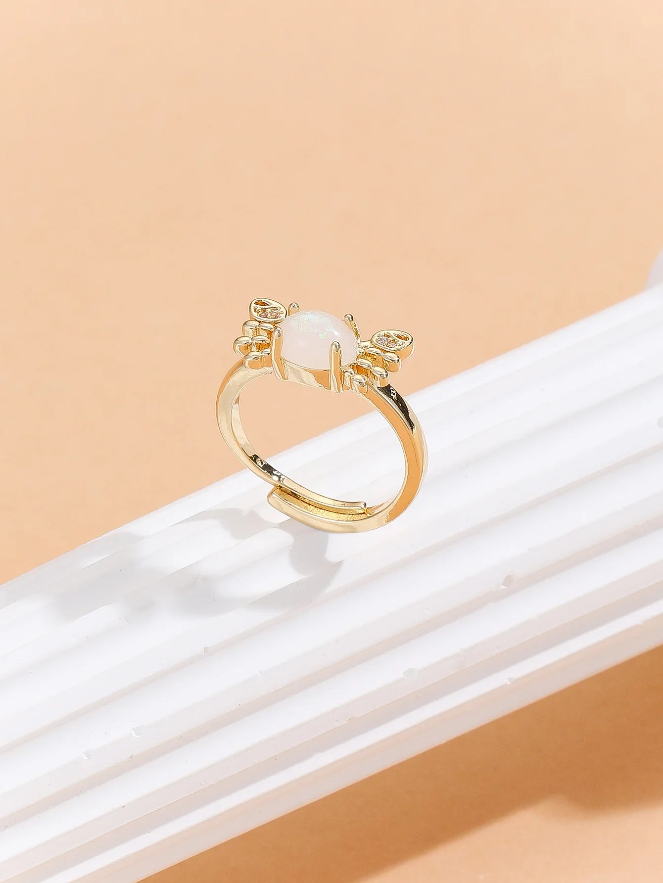 Shore Buddy I Moonstone Ring