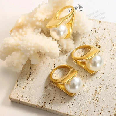 Pearl Haven I Big Pearl Ring