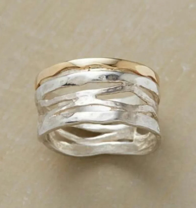 Queenline I Vintage Layered Silver Ring