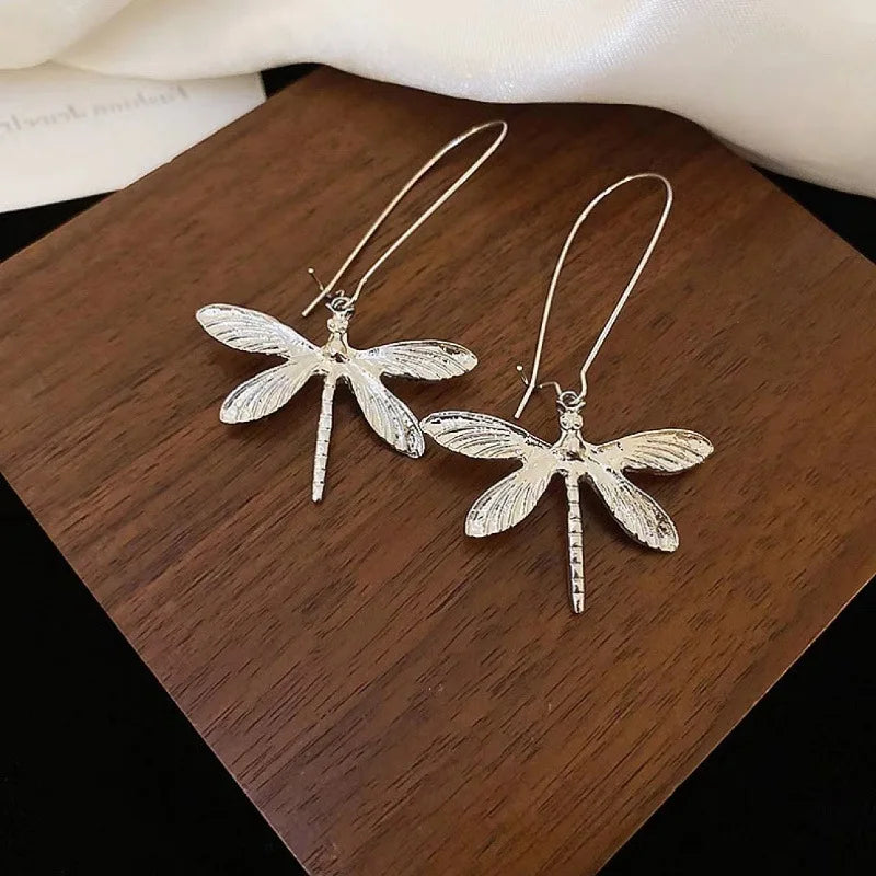 Silver Wings I Retro Dragonfly Earrings