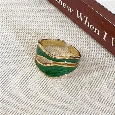 Silken Tides I Pearl White Ring