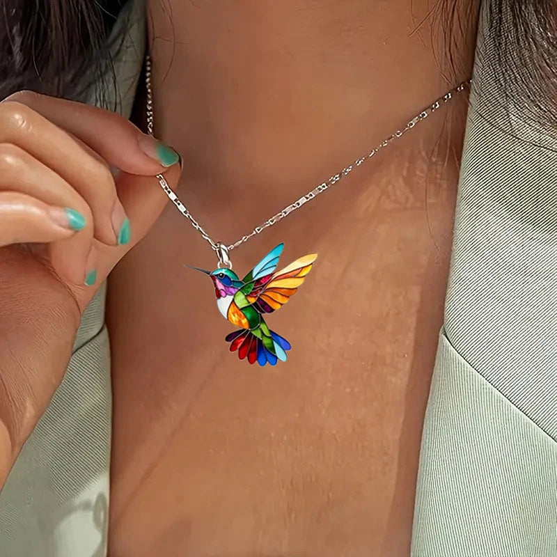 Daizy I Hummingbird Vintage Necklace