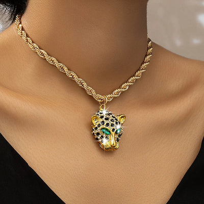 Roar I Leopard Shape Pendant