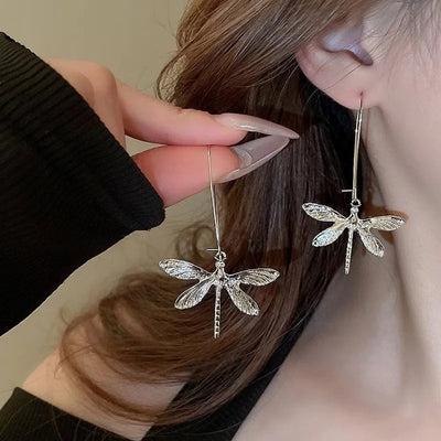 Silver Wings I Retro Dragonfly Earrings