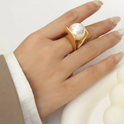 Pearl Haven I Big Pearl Ring