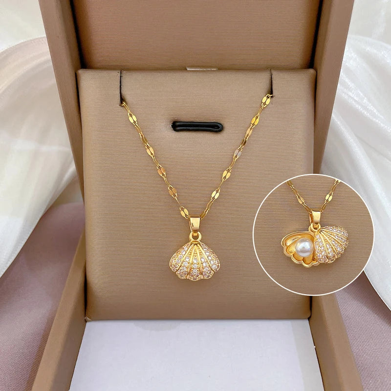 Ocean's Shell I French Shell Pearl Necklace