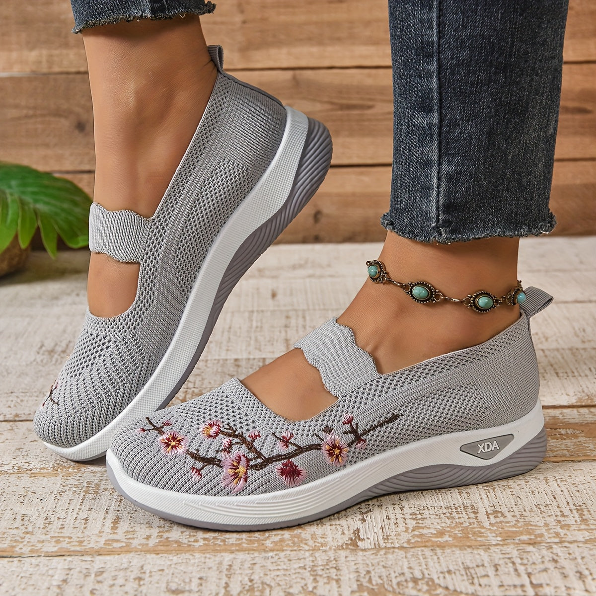 EMMA | FLORAL STITCH WALKING SNEAKERS