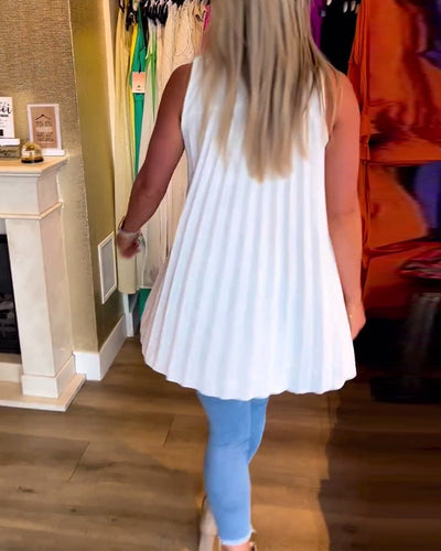 LENA | FLOWY SLEEVELESS BLOUSE