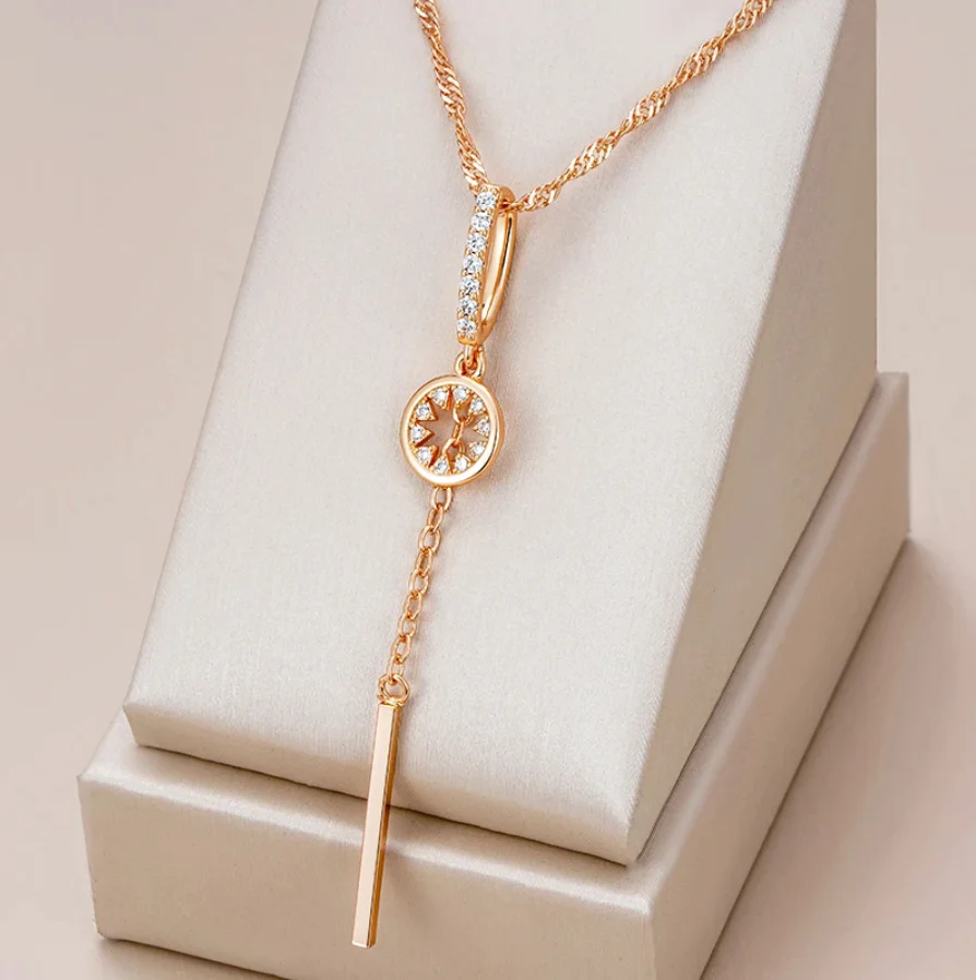 Golden Halo I Elegant Rounded Crystal Necklace in Gold