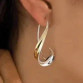 Twilight Drop | Dangling Vintage Gold Earrings
