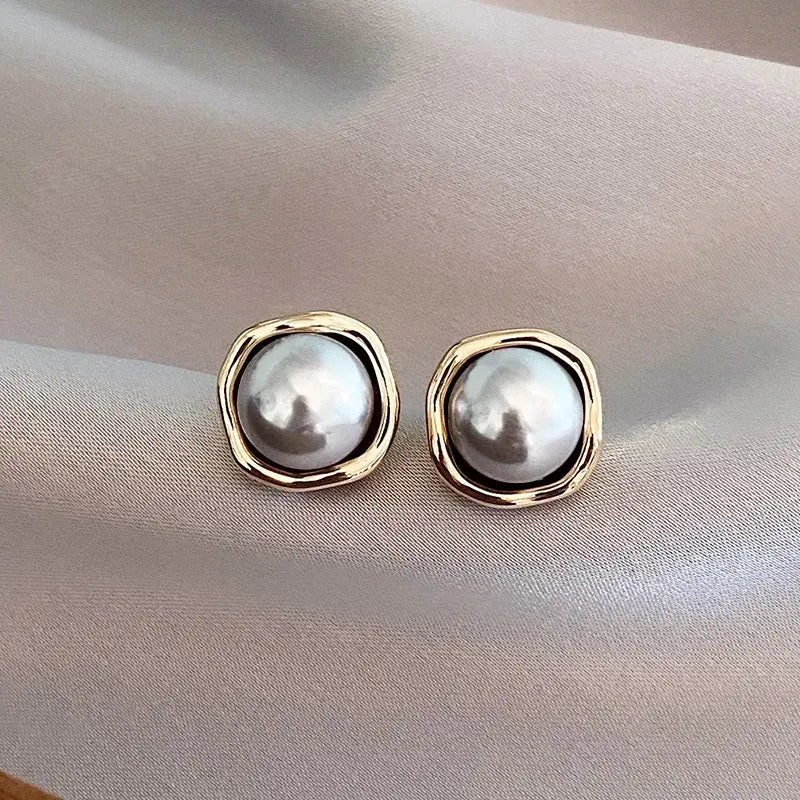 Midnight Pearl | Elegant Black Pearl Earrings