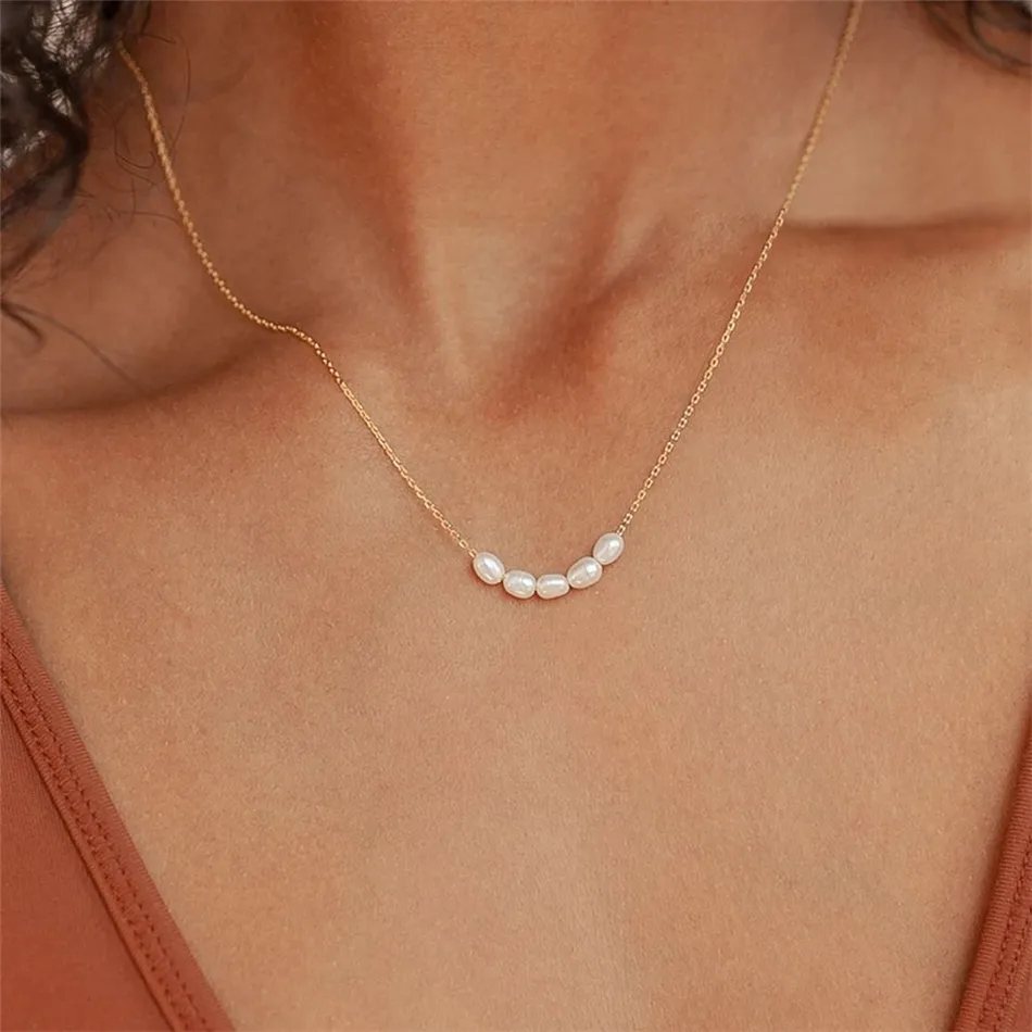 Auric Pearl Elegant pearl gold necklace