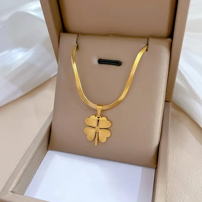 The Lucky Leaf I Clover Gold Necklace