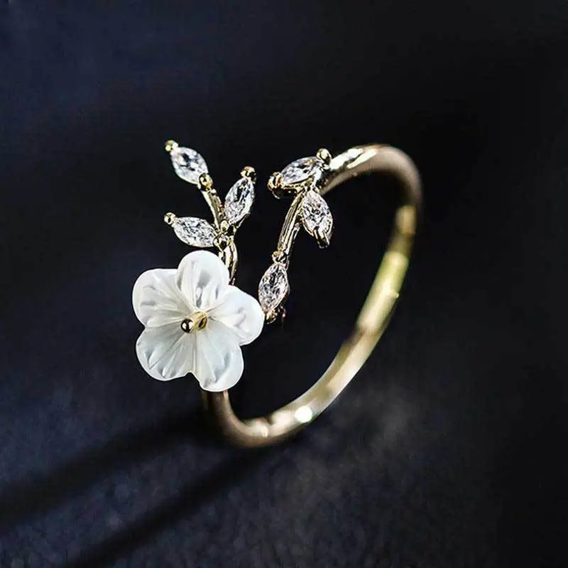 Rosalie I  Ring with Flower